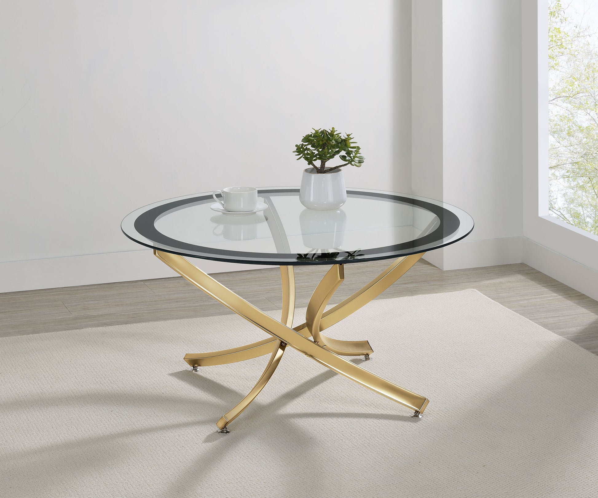 Round brass coffee table with glass top discount