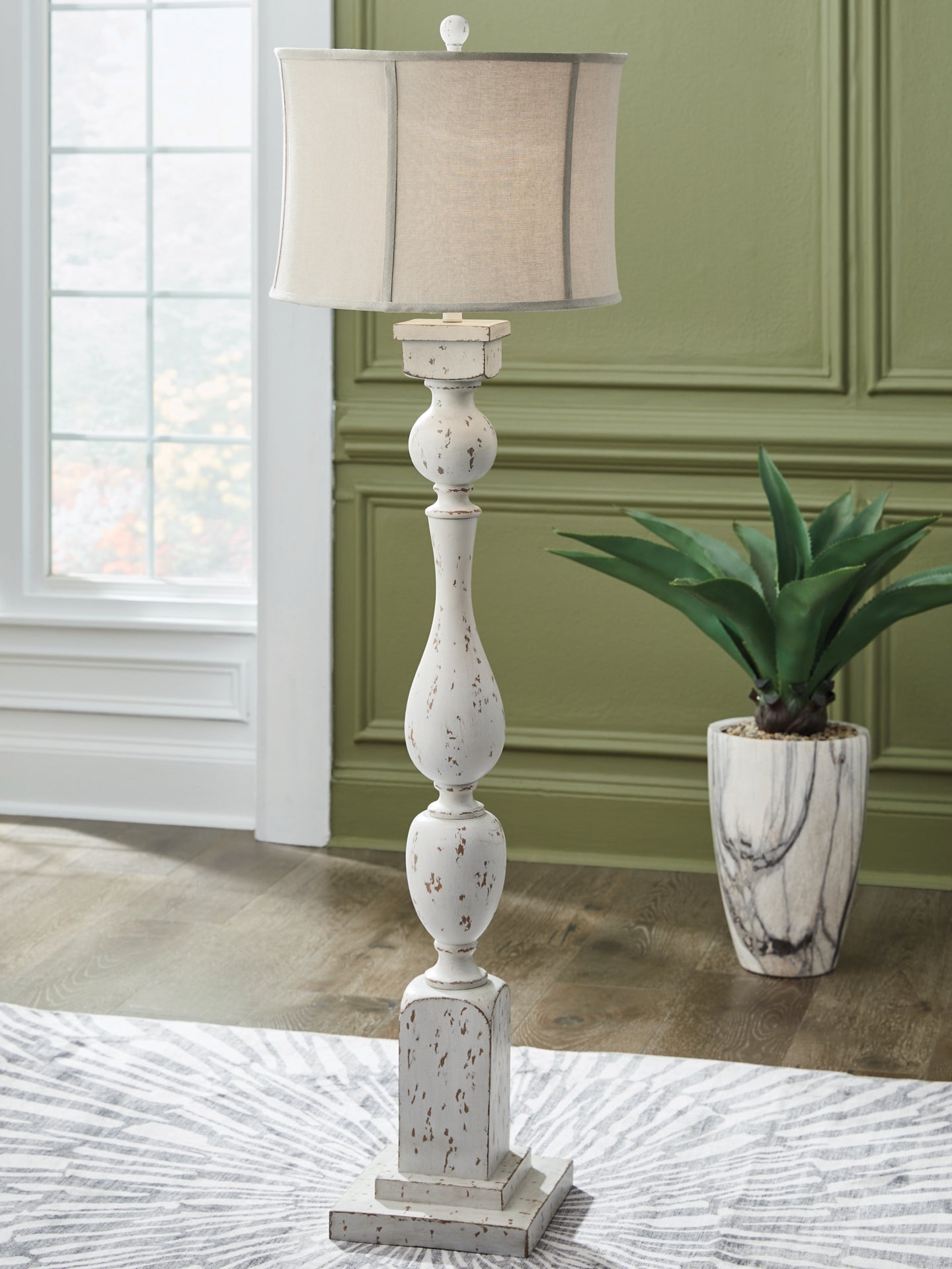 Accessories > Lighting > Lamps