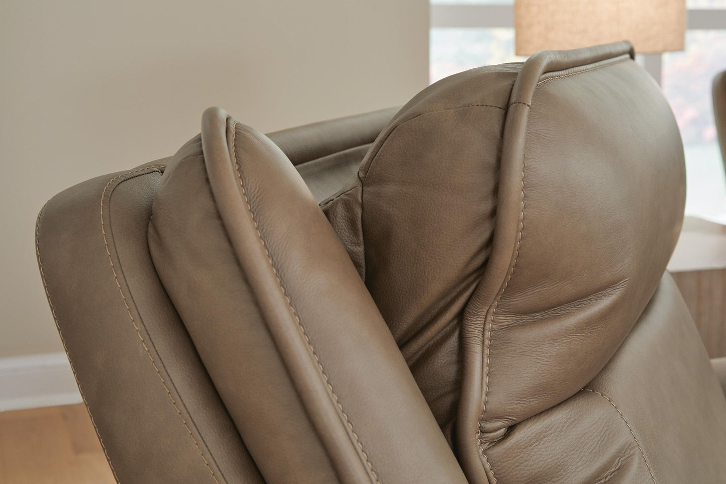 Glencroft PWR Recliner/ADJ Headrest